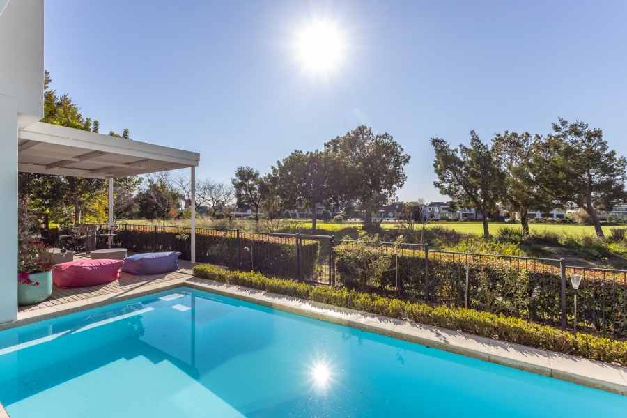4 Bedroom Property for Sale in Pearl Valley at Val de Vie Western Cape